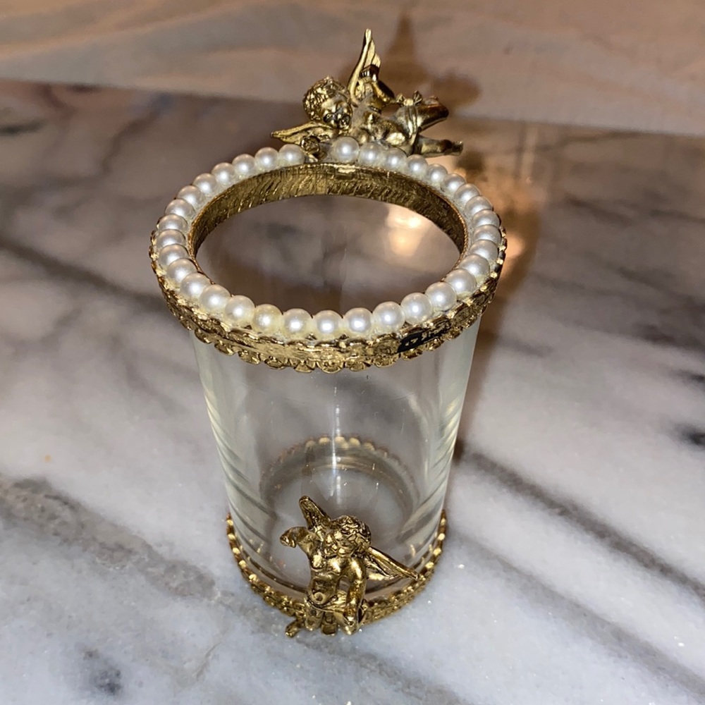 Glass with pearls and angels
